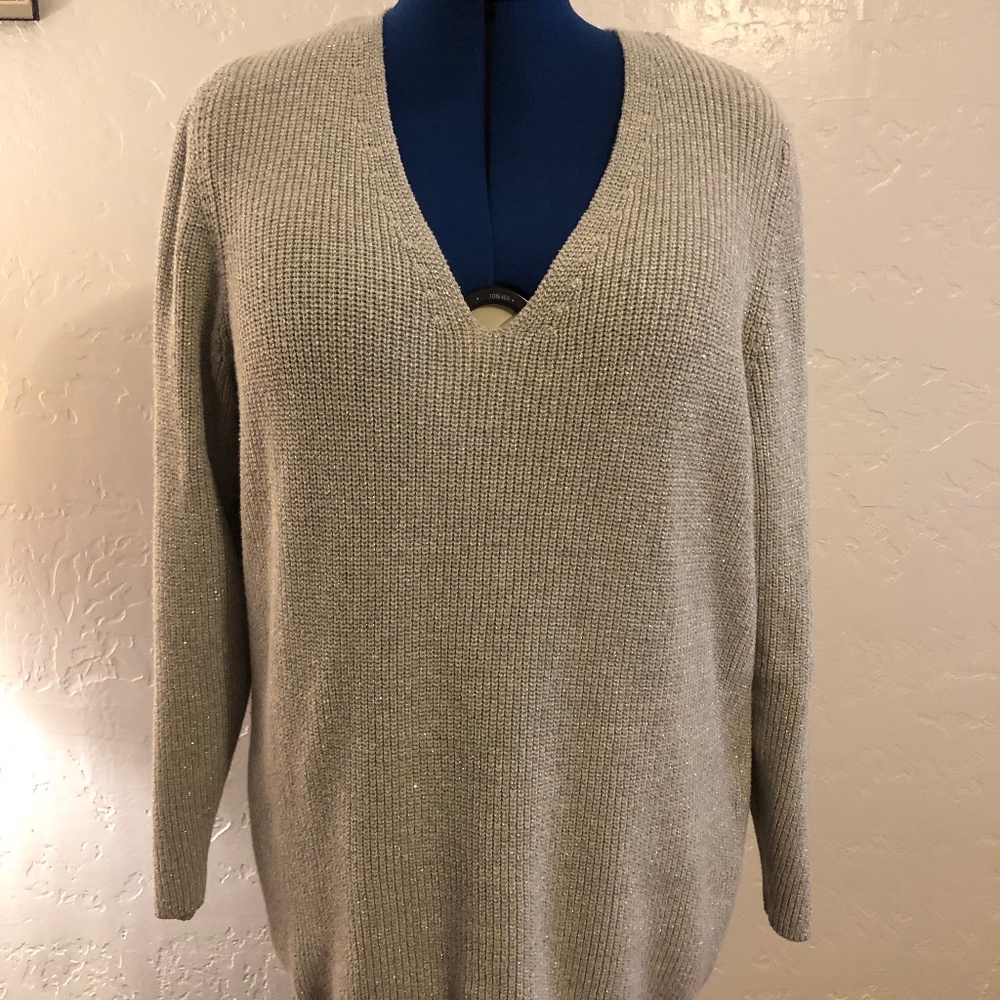 Lane Bryant V-neck pullover sweater, size 26/28